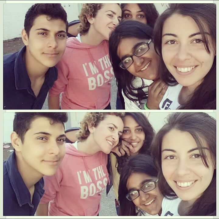 Un'immagine che ritrae persone, sorriso, felicità, capelli neri e espressione facciale.