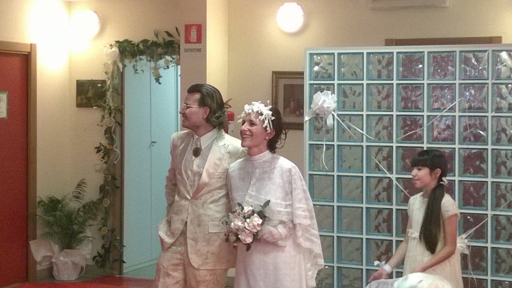 Un'immagine che ritrae evento, vestito, cerimonia, abiti da sposa e abito.