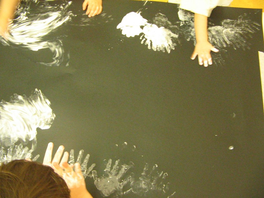 Un'immagine che ritrae felicità, divertimento, tempo libero e fare il bagno.