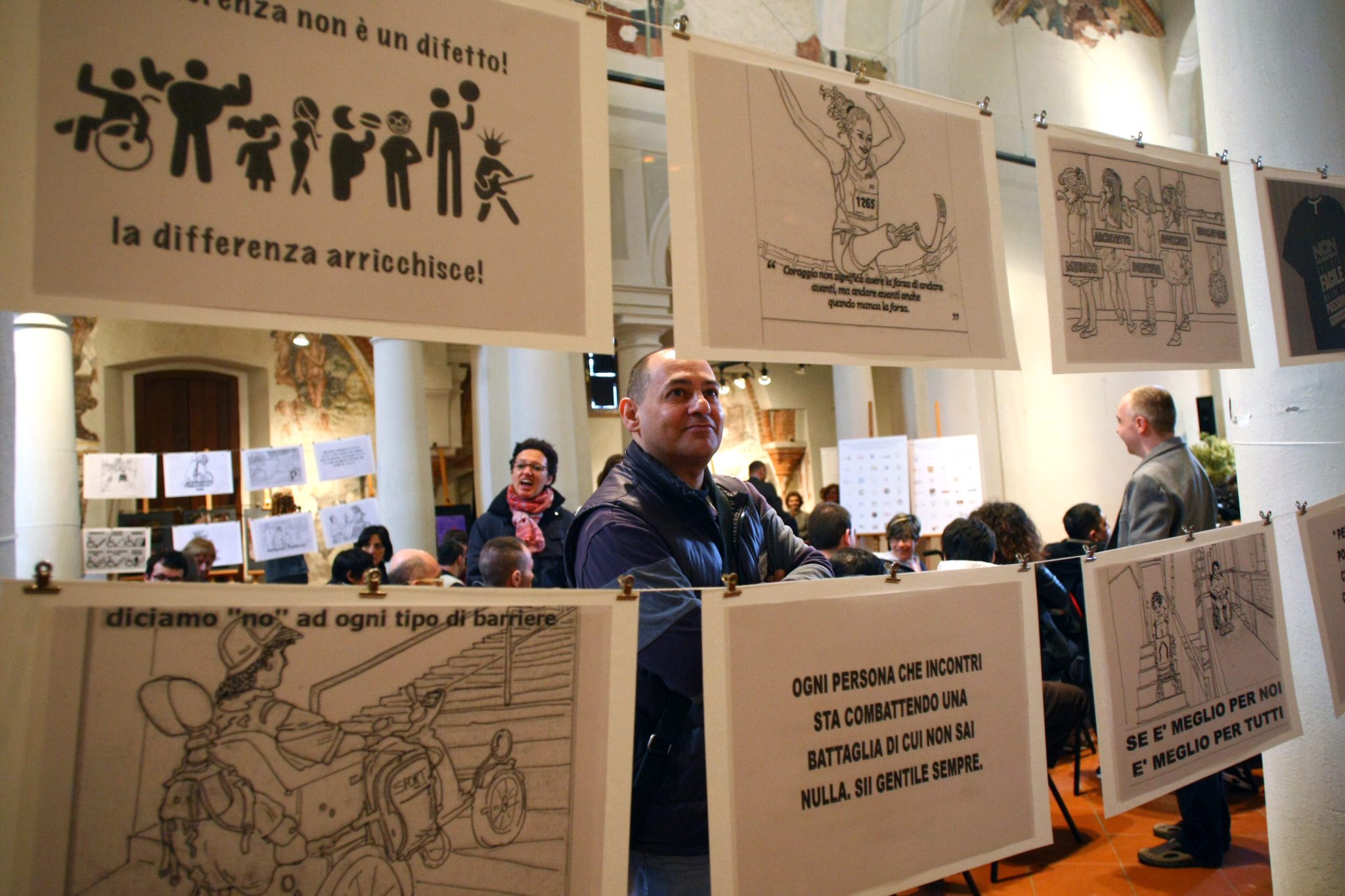 Un'immagine che ritrae pubblicità, poster, bandiera, pubblicazione e mostra.