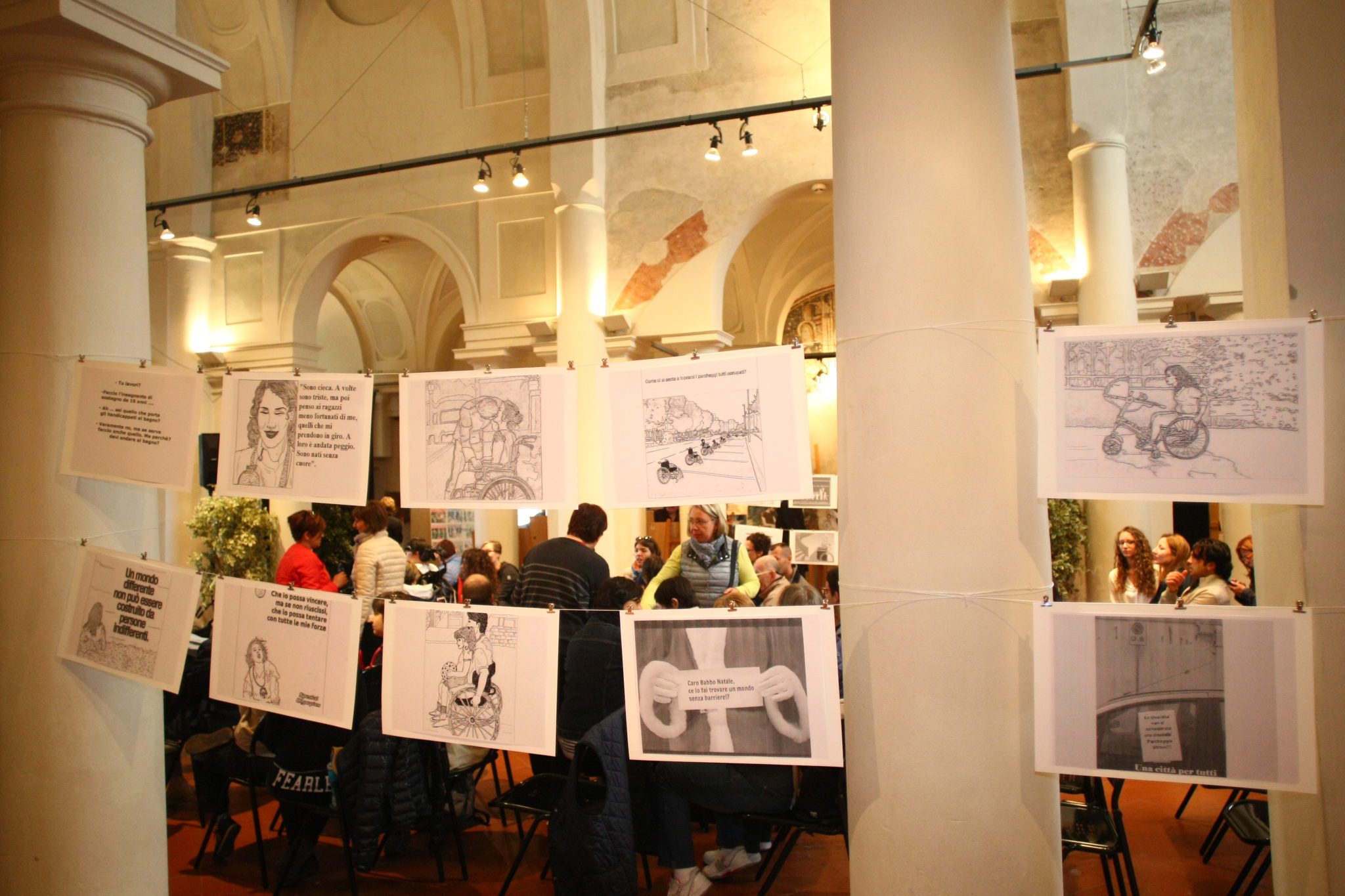 Un'immagine che ritrae design d'interni, evento, soffitto, mostra e sala.
