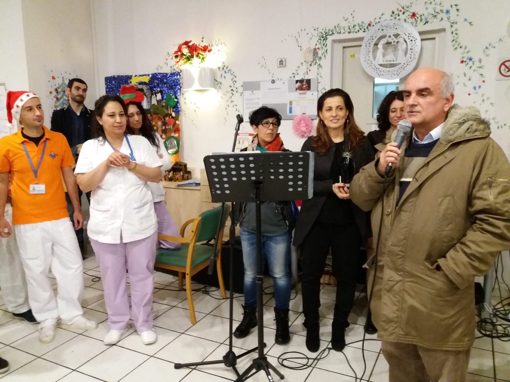 Un'immagine che ritrae sedia e stivale.