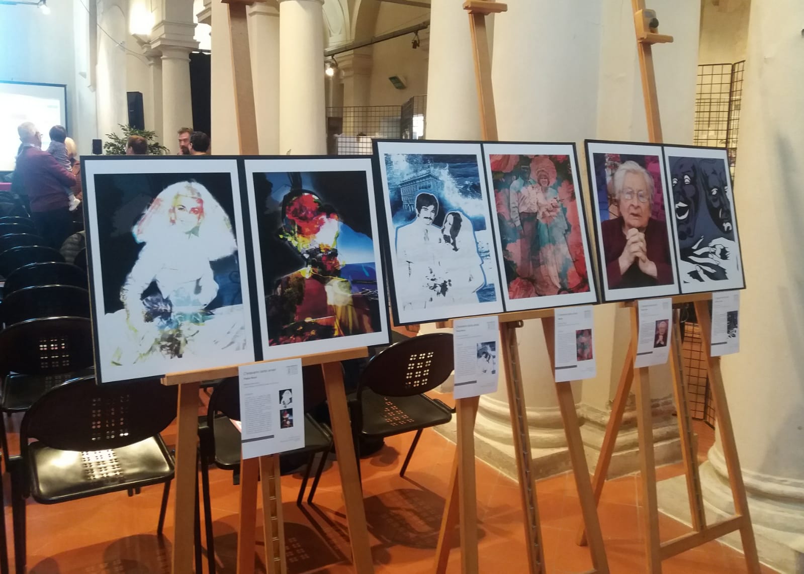 Un'immagine che ritrae cornice, mostra, cavalletto, arti visive e museo d'arte.