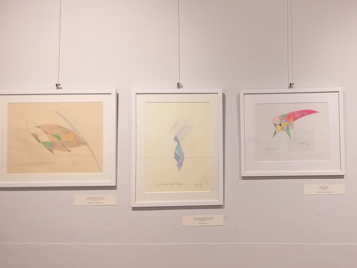 Un'immagine che ritrae arte, arti visive, cornice, carta e prodotto di carta.